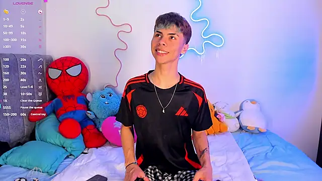 callum 77 online show from October 8, 2025, 4:21 am