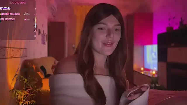 CherryRed Girl online show from October 21, 2025, 6:30 pm