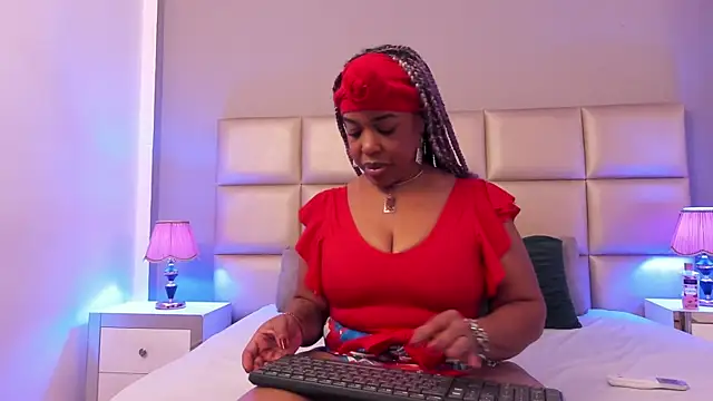 ConnySullivan online show from March 14, 2025, 1:13 pm