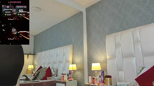 ConnySullivan online show from October 1, 2025, 12:00 pm