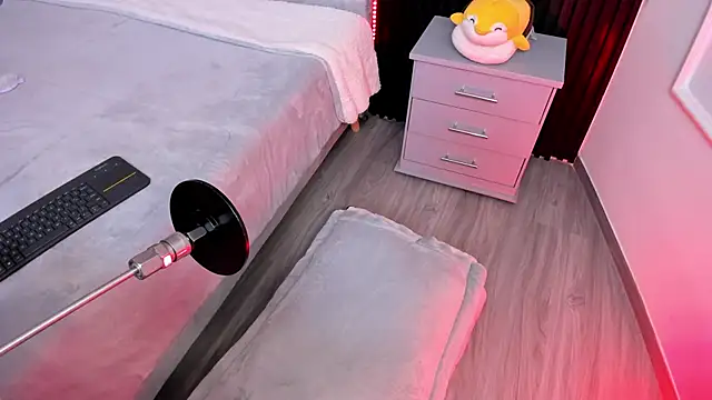 Ibbiebennett online show from November 5, 2025, 3:50 am