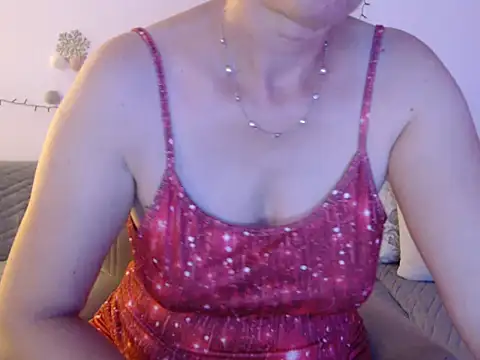 Snapshot of YourfantasyGiuly chatting on June 19, 2026, 1:15 pm YourfantasyGiuly online show from June 19, 2026, 1:15 pm