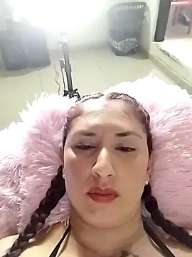 Megan-01- online show from March 5, 2025, 2:25 am