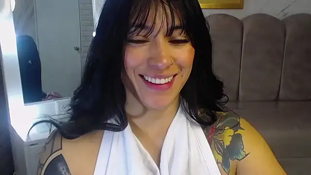 Snapshot of Isabella_Collen_v chatting on May 1, 2026, 1:05 pm Isabella Collen v online show from May 1, 2026, 1:05 pm