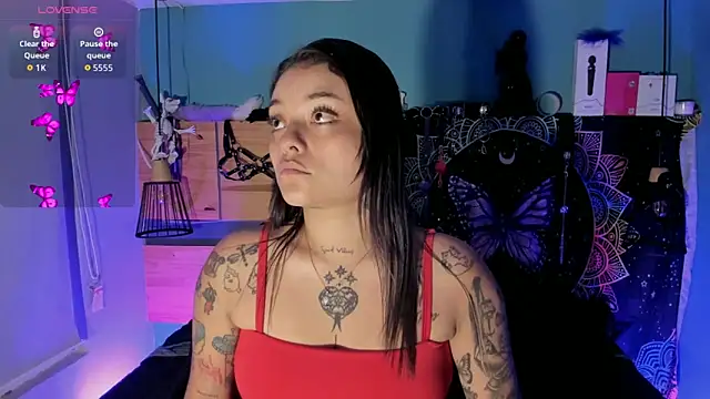 Snapshot of ChloeAllennn chatting on May 24, 2026, 4:23 pm ChloeAllennn online show from May 24, 2026, 4:23 pm
