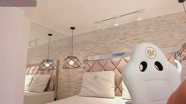 celene midnight online show from March 10, 2025, 6:56 pm