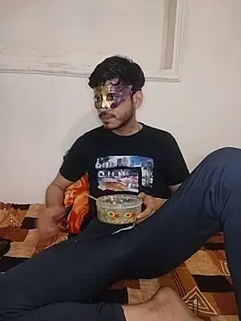 rahulkajuuu0909 online show from March 13, 2026, 3:29 pm