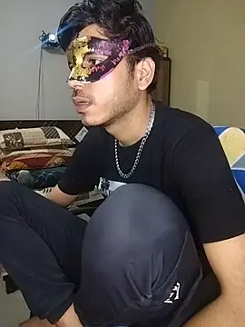 rahulkajuuu0909 online show from March 22, 2026, 4:32 pm