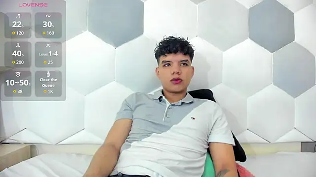 Axel Forte online show from November 1, 2025, 1:24 pm