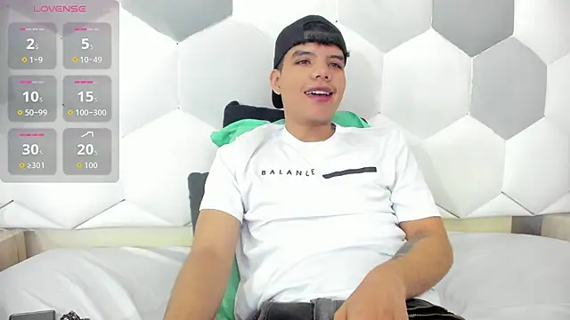 Axel Forte online show from November 7, 2025, 1:33 pm