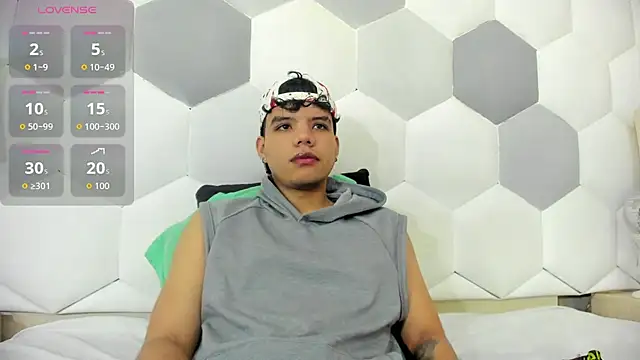 Axel Forte online show from November 10, 2025, 1:43 pm