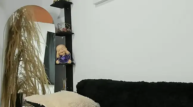 MarianaZapataa online show from February 24, 2025, 12:26 pm