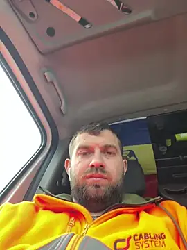 daniel21p online show from February 26, 2025, 8:15 am