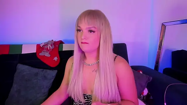 ScarletThompsonx online show from December 16, 2025, 2:05 am