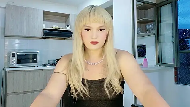 ScarletThompsonx online show from July 9, 2026, 11:31 pm