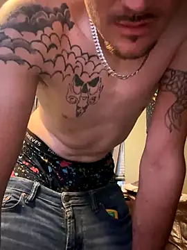 Polaroid White online show from September 14, 2025, 1:05 am