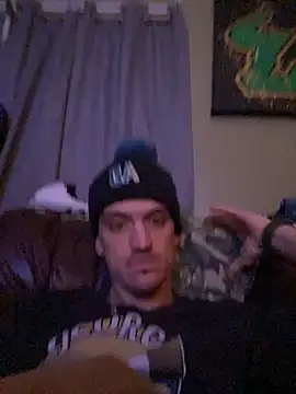 Polaroid White online show from October 29, 2025, 7:43 am