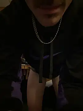 Polaroid White online show from November 11, 2025, 11:38 pm