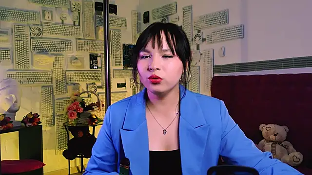 HanaWise online show from March 22, 2025, 1:52 pm