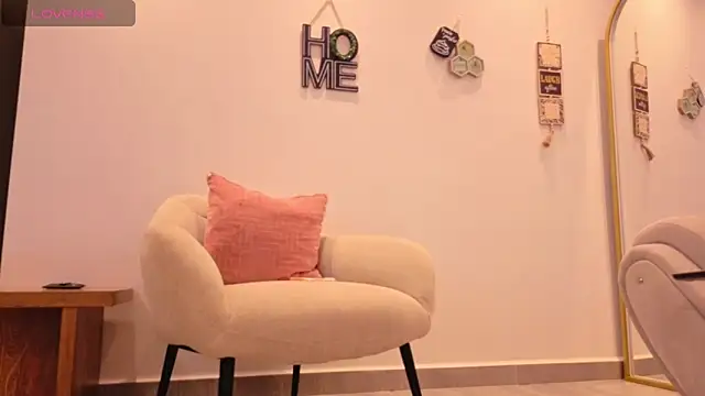 Snapshot of tatiana_10 chatting on March 7, 2026, 8:11 am tatiana 10 online show from March 7, 2026, 8:11 am