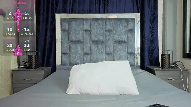 Effie cooper online show from October 12, 2025, 8:30 pm