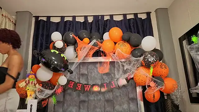 Effie cooper online show from October 28, 2025, 7:27 pm