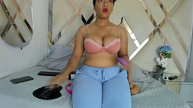 cataleyaxht online show from October 3, 2025, 12:35 pm