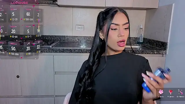 ChloeMoon9 online show from September 26, 2025, 11:47 am