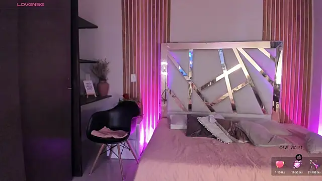 Snapshot of sweetviolet__ chatting on April 16, 2026, 12:39 pm sweetviolet online show from April 16, 2026, 12:39 pm