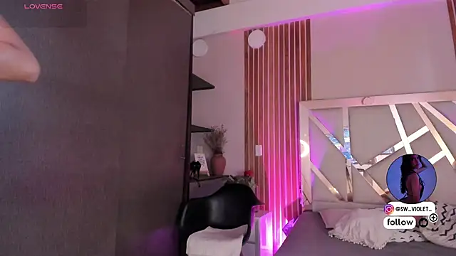Snapshot of sweetviolet__ chatting on May 1, 2026, 1:48 pm sweetviolet online show from May 1, 2026, 1:48 pm