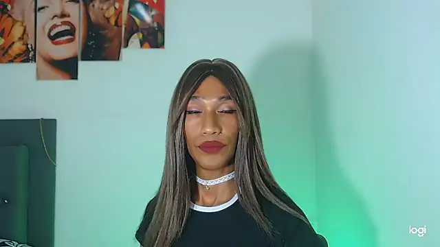 red veltet online show from November 20, 2025, 9:03 pm