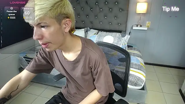 matteo foxx online show from March 11, 2025, 7:03 pm