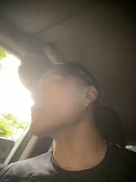 MaxxxSteil online show from March 20, 2025, 2:32 pm