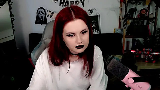 Della Ideal online show from November 1, 2025, 3:03 pm