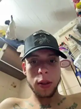 Cristopher1112 online show from February 16, 2026, 7:04 am