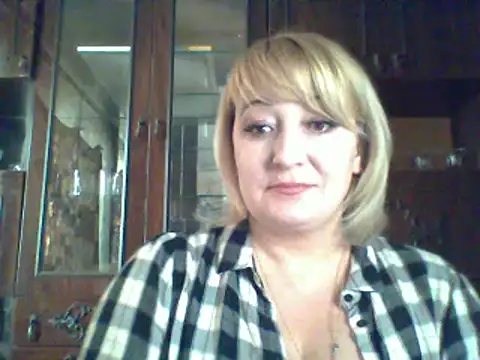 ArielXLoveresss online show from March 5, 2025, 3:07 pm