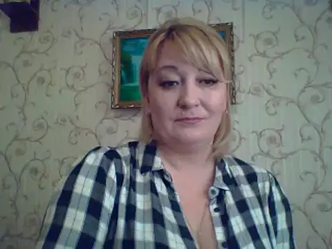 ArielXLoveresss online show from March 6, 2025, 2:40 pm