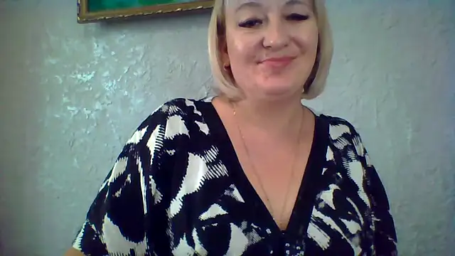 ArielXLoveresss online show from October 30, 2025, 11:11 am