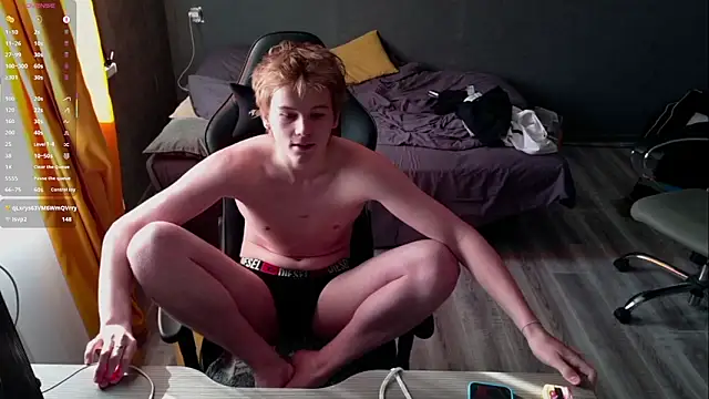 Snapshot of TaylerSigma chatting on February 27, 2025, 8:17 am TaylerSigma online show from February 27, 2025, 8:17 am