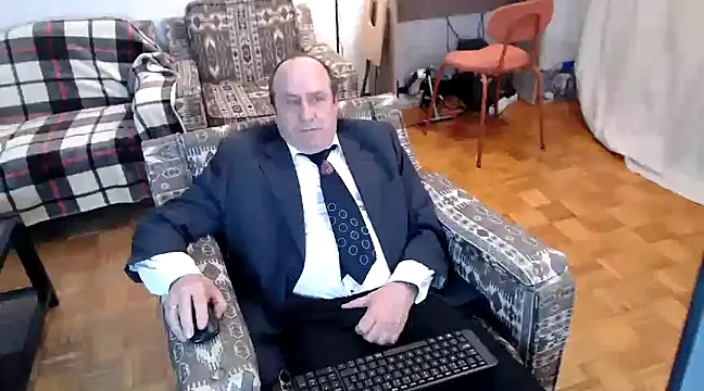 Snapshot of masterboy50 chatting on February 24, 2025, 5:53 pm masterboy50 online show from February 24, 2025, 5:53 pm