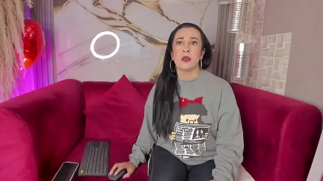 Bella williamss  online show from November 24, 2025, 7:46 pm