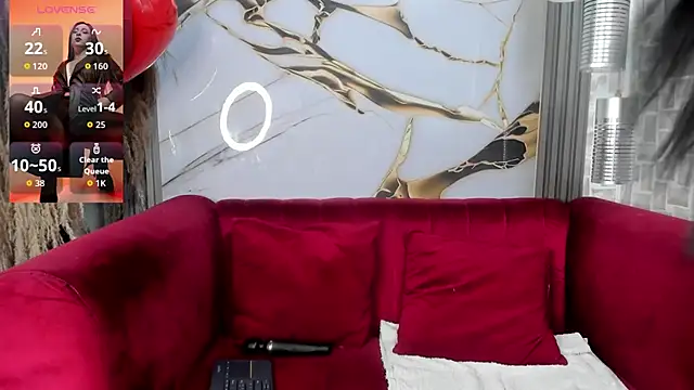 Bella williamss  online show from March 25, 2026, 7:53 pm