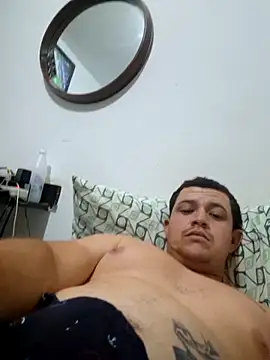 comcoroas online show from April 16, 2026, 1:39 am