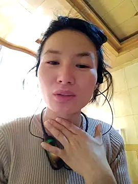 Snapshot of Dewbunn chatting on March 19, 2025, 6:14 am Dewbunn online show from March 19, 2025, 6:14 am