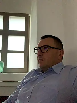 Mike8523 online show from November 11, 2025, 5:29 am