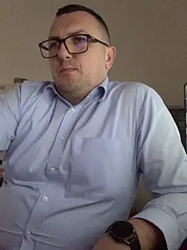 Snapshot of Mike8523 chatting on February 12, 2026, 3:51 pm Mike8523 online show from February 12, 2026, 3:51 pm