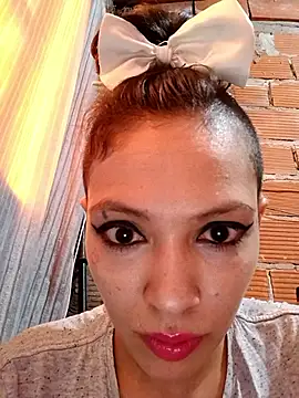 Snapshot of arimydari chatting on February 14, 2026, 7:32 pm arimydari online show from February 14, 2026, 7:32 pm