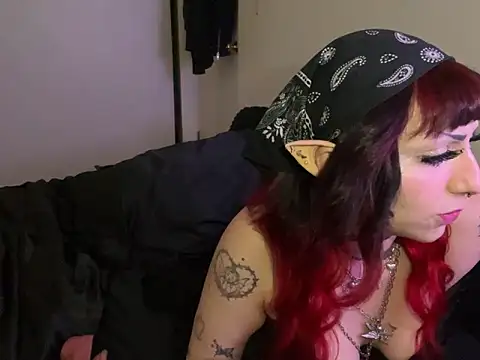 ChrryFoxx online show from March 12, 2025, 6:29 am