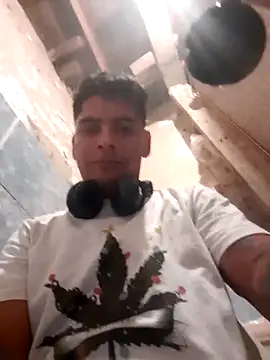 Snapshot of Elcabezhupas97 chatting on October 19, 2025, 9:04 pm Elcabezhupas97 online show from October 19, 2025, 9:04 pm