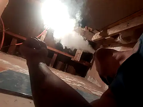 Snapshot of Elcabezhupas97 chatting on November 9, 2025, 10:13 am Elcabezhupas97 online show from November 9, 2025, 10:13 am